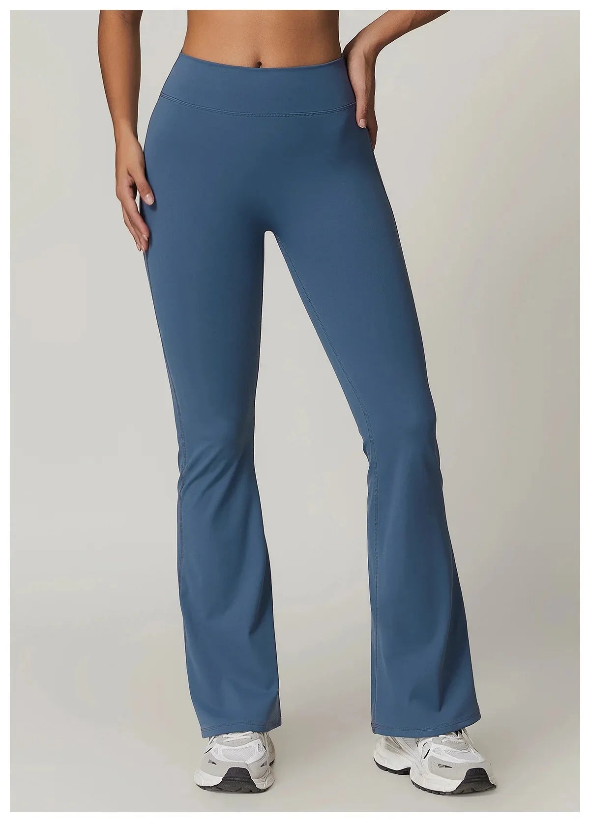 Launa | Vital edge Flared Pocket Leggings
