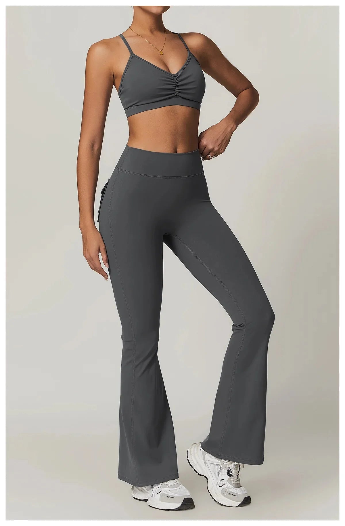 Launa | Vital edge Flared Pocket Leggings