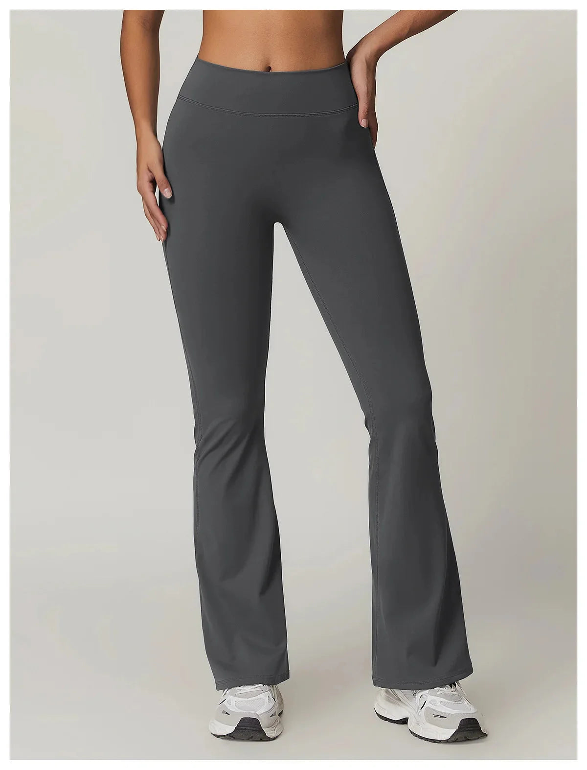 Launa | Vital edge Flared Pocket Leggings