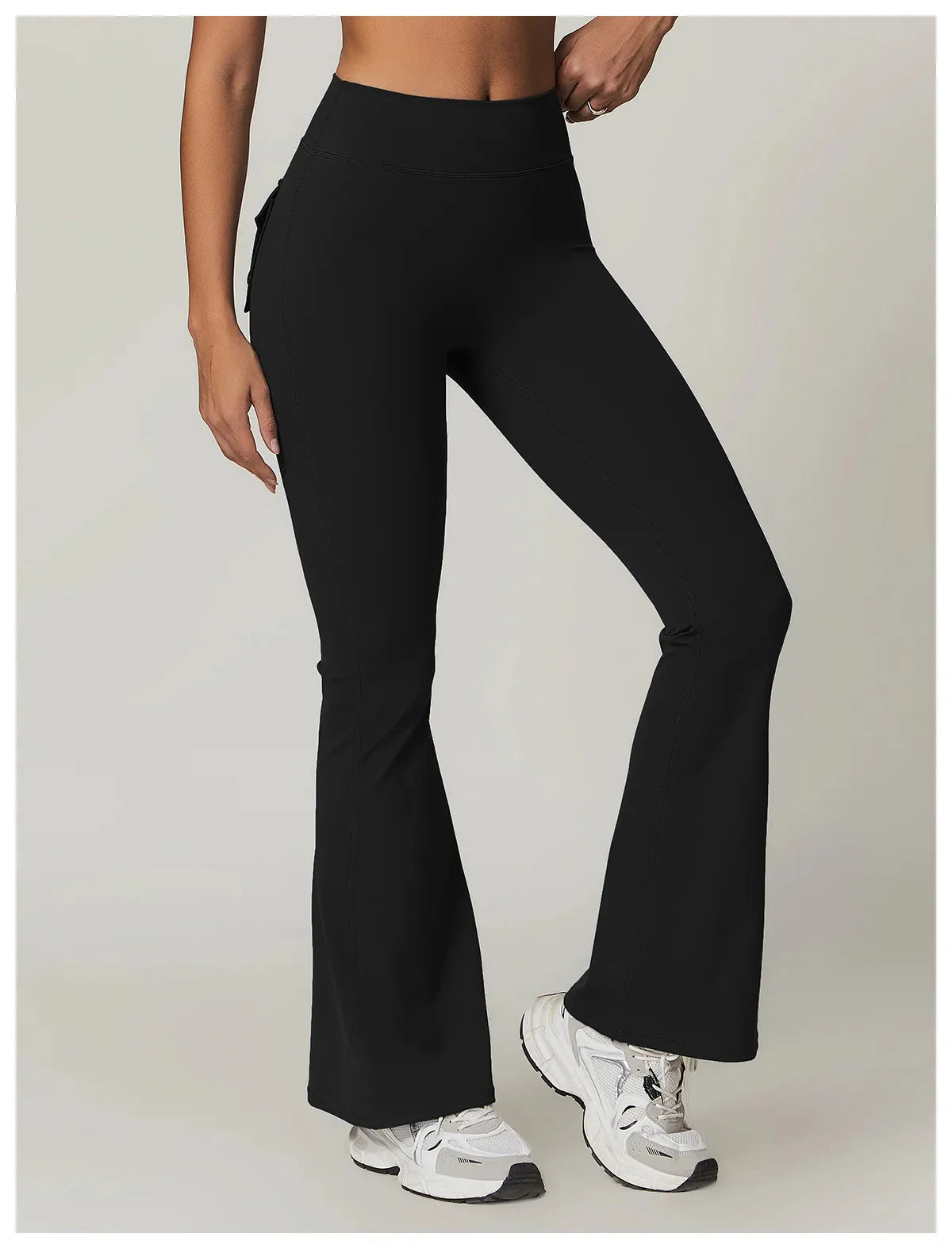 Launa | Vital edge Flared Pocket Leggings